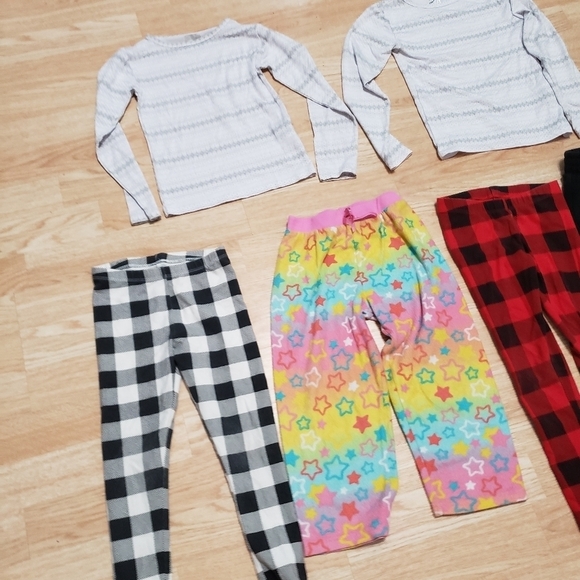 3/$15 Girls size 4-5 winter clothing bundle of 6 - Picture 2 of 6
